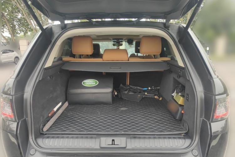 Used Land Rover Range Sport 2020 3.0 L6 HSE DYNAMIC Trunk