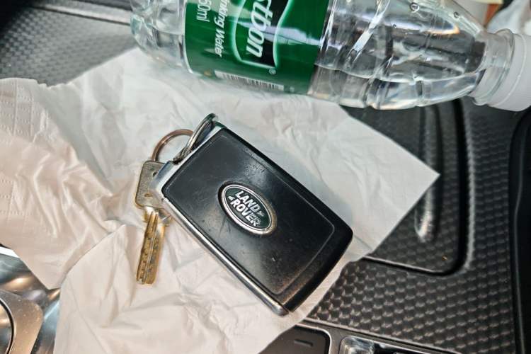 Used Land Rover Range Sport 2020 3.0 L6 HSE DYNAMIC Vehicle Key