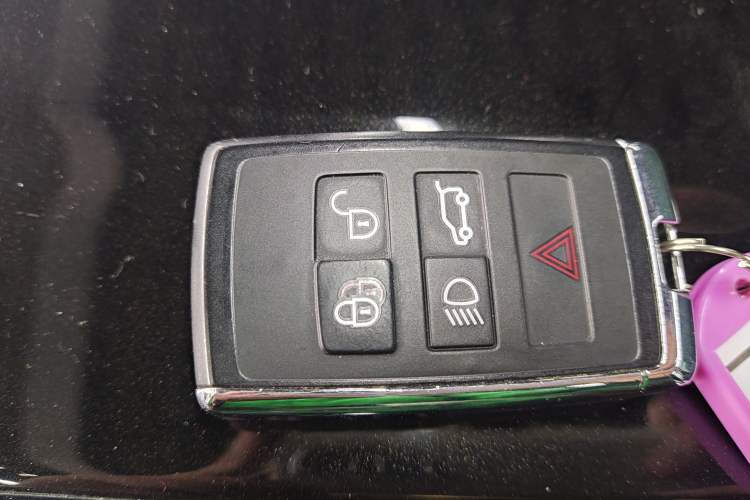 Used Land Rover Range Sport 2020 3.0 L6 HSE DYNAMIC Vehicle Key