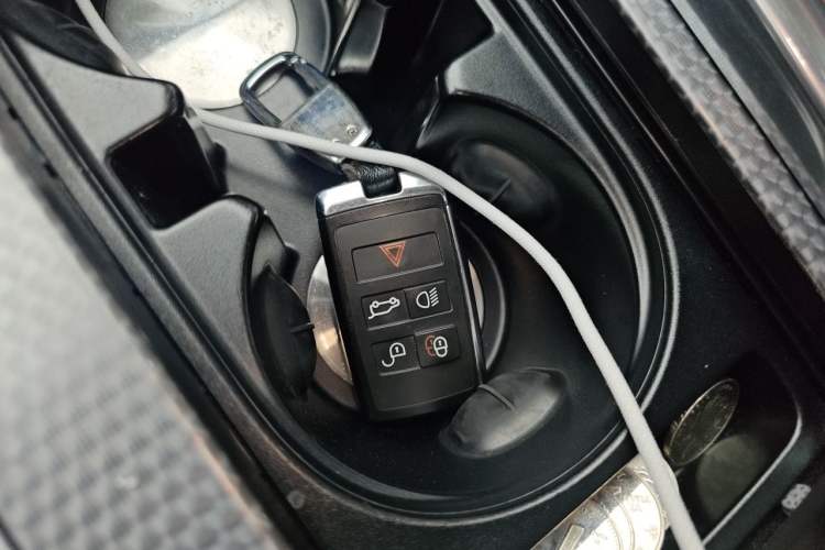 Used Land Rover Range Sport 2020 3.0 L6 HSE DYNAMIC Vehicle Key