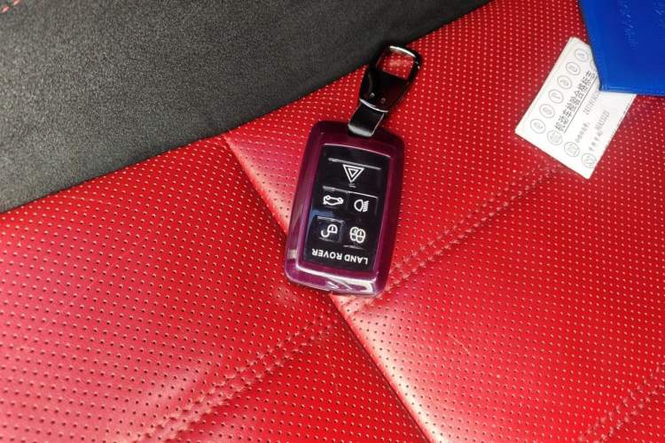 Used Land Rover Range Sport 2020 3.0 L6 SE Vehicle Key