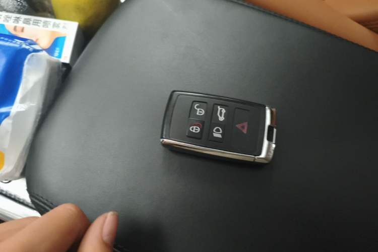 Used Land Rover Range Sport 2020 3.0 L6 HSE DYNAMIC Vehicle Key