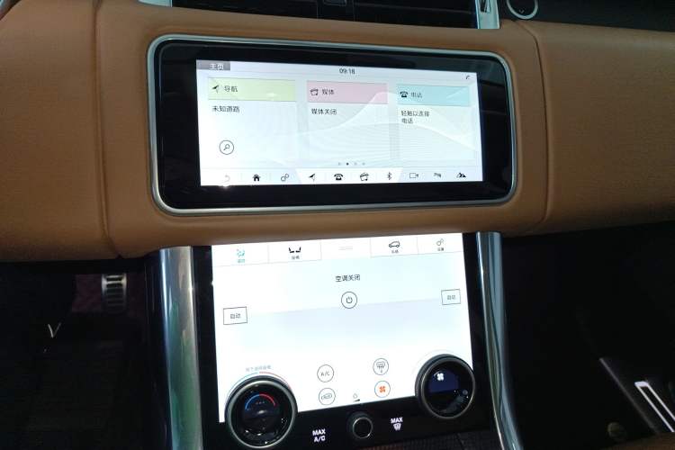 Used Land Rover Range Sport 2020 3.0 L6 HSE DYNAMIC Audio And AC Panel