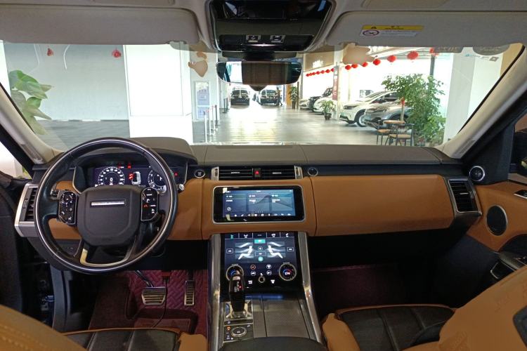 Used Land Rover Range Sport 2020 3.0 L6 HSE DYNAMIC Center Console