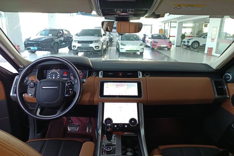Used Land Rover Range Sport 2020 3.0 L6 HSE DYNAMIC Center Console