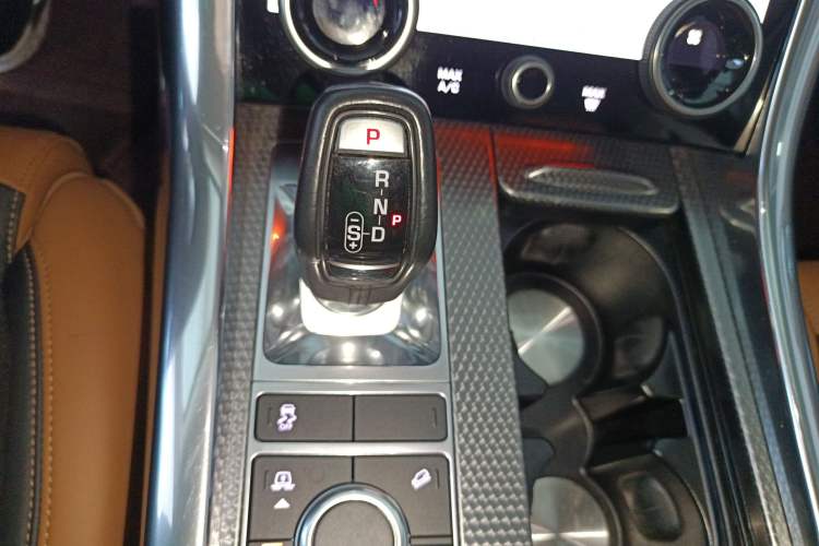 Used Land Rover Range Sport 2020 3.0 L6 HSE DYNAMIC Gear Lever