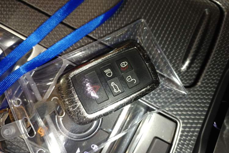 Used Land Rover Range Sport 2020 3.0 L6 HSE DYNAMIC Interior 1
