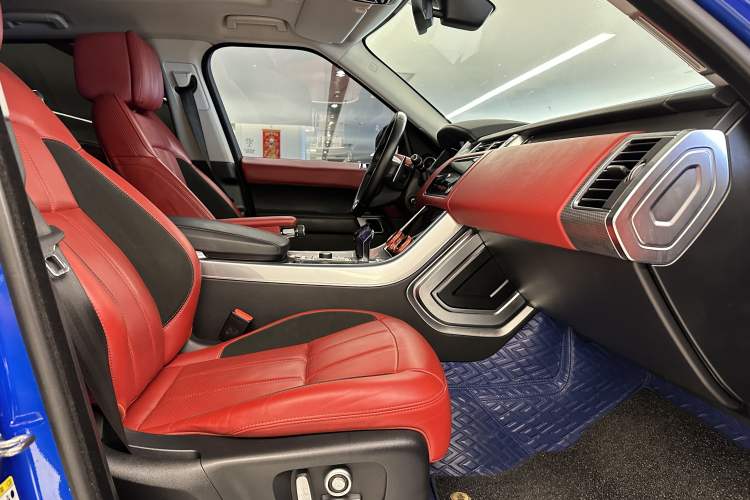 Used Land Rover Range Sport 2020 3.0 L6 HSE DYNAMIC Interior 10