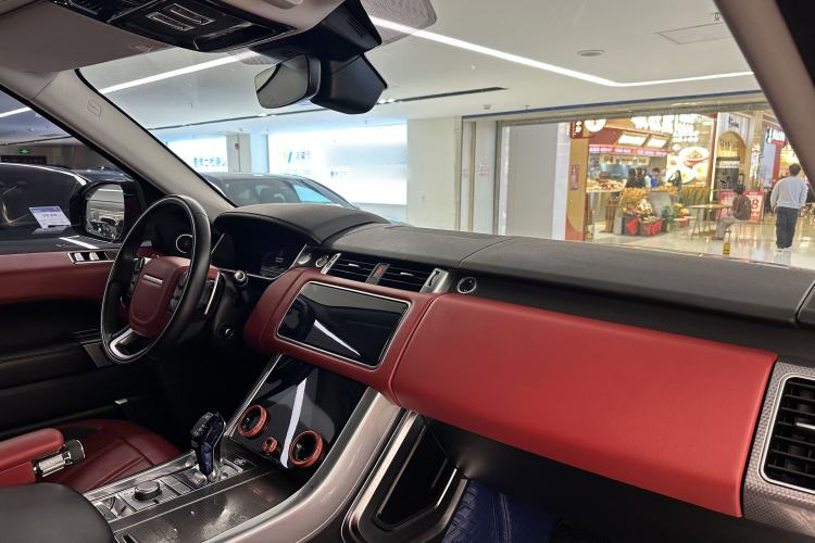 Used Land Rover Range Sport 2020 3.0 L6 HSE DYNAMIC Interior 11