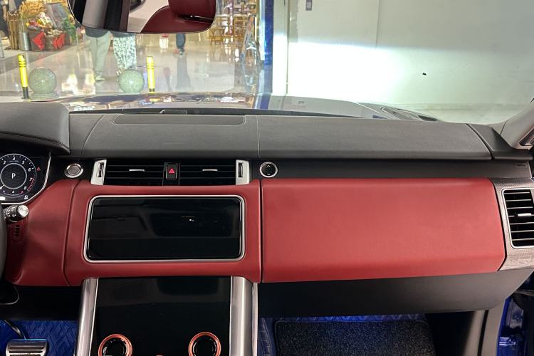Used Land Rover Range Sport 2020 3.0 L6 HSE DYNAMIC Interior 5