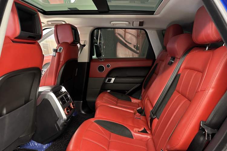 Used Land Rover Range Sport 2020 3.0 L6 HSE DYNAMIC Interior 7