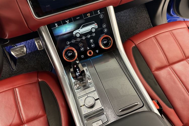 Used Land Rover Range Sport 2020 3.0 L6 HSE DYNAMIC Interior 8
