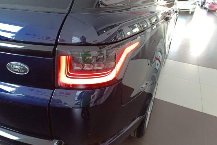 Used Land Rover Range Sport 2020 3.0 L6 HSE DYNAMIC Right Rear Taillight