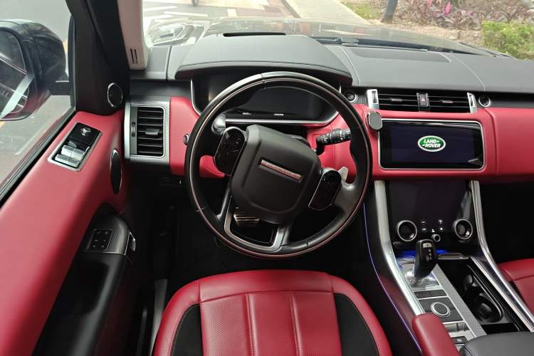 Used Land Rover Range Sport 2020 3.0 L6 HSE DYNAMIC Steering Wheel