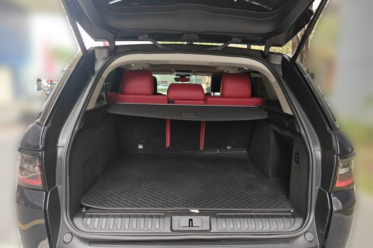 Used Land Rover Range Sport 2020 3.0 L6 HSE DYNAMIC Trunk