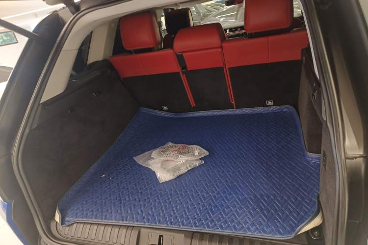 Used Land Rover Range Sport 2020 3.0 L6 HSE DYNAMIC Trunk