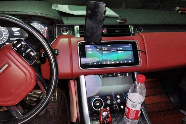 Used Land Rover Range Sport 2020 3.0 L6 HSE DYNAMIC Audio And AC Panel