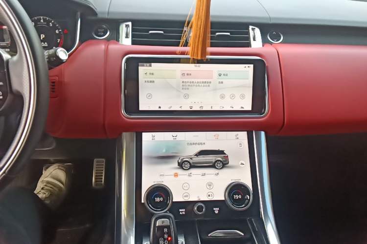 Used Land Rover Range Sport 2020 3.0 L6 HSE DYNAMIC Audio And AC Panel
