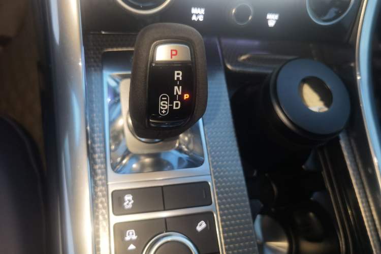 Used Land Rover Range Sport 2020 3.0 L6 HST Gear Lever