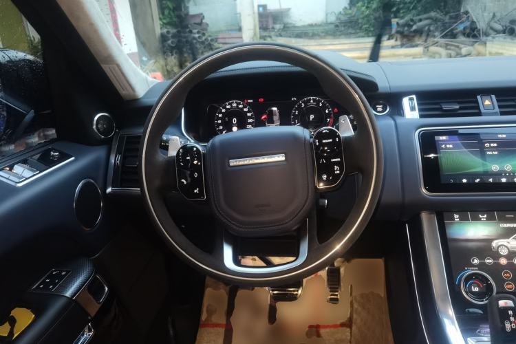 Used Land Rover Range Sport 2020 3.0 L6 HST Steering Wheel