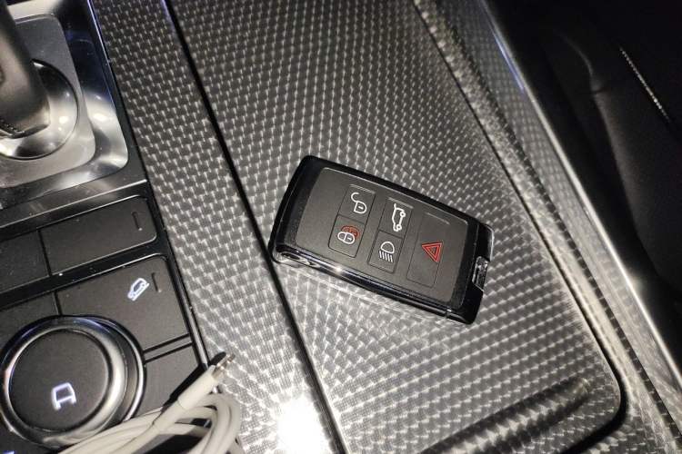 Used Land Rover Range Sport 2020 3.0 L6 HSE DYNAMIC Vehicle Key