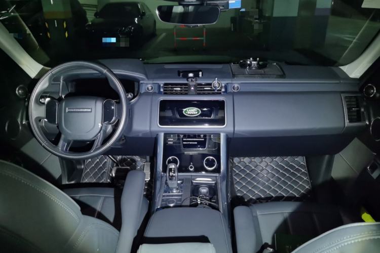 Used Land Rover Range Sport 2020 3.0 L6 HSE DYNAMIC Center Console