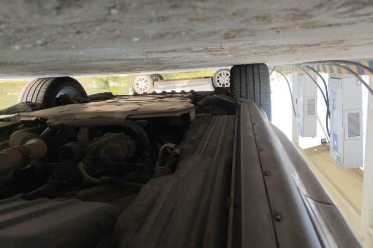 Used Land Rover Range Sport 2020 3.0 L6 HSE DYNAMIC Chassis Rear Left