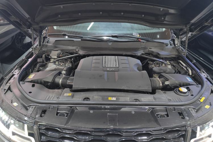Used Land Rover Range Sport 2020 5.0 SC V8 SVR Engine Bay