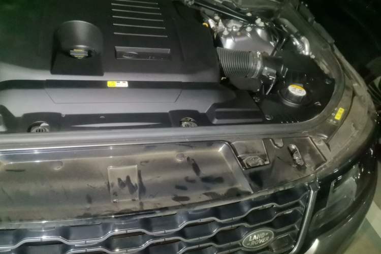Used Land Rover Range Sport 2020 3.0 L6 HSE DYNAMIC Engine Bay Left