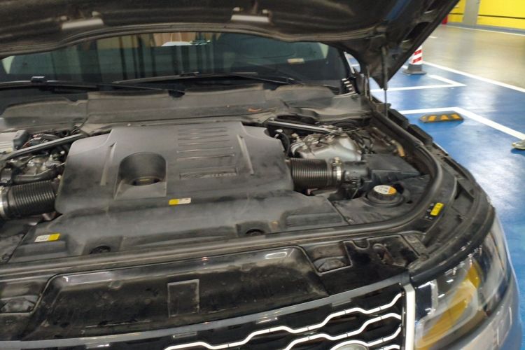 Used Land Rover Range Sport 2020 3.0 L6 HSE DYNAMIC Engine Bay Left