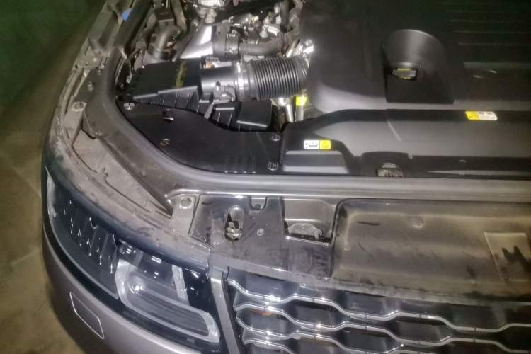Used Land Rover Range Sport 2020 3.0 L6 HSE DYNAMIC Engine Bay Right