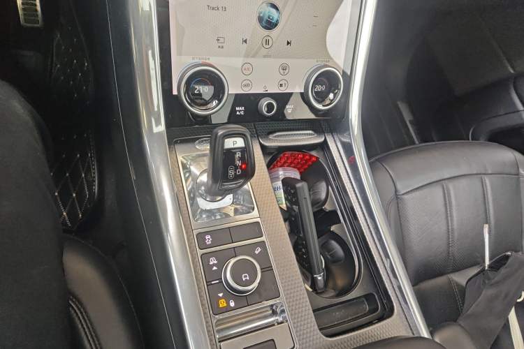 Used Land Rover Range Sport 2020 3.0 L6 HSE DYNAMIC Gear Lever