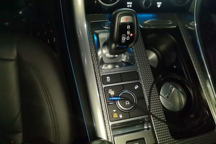 Used Land Rover Range Sport 2020 3.0 L6 HSE DYNAMIC Gear Lever