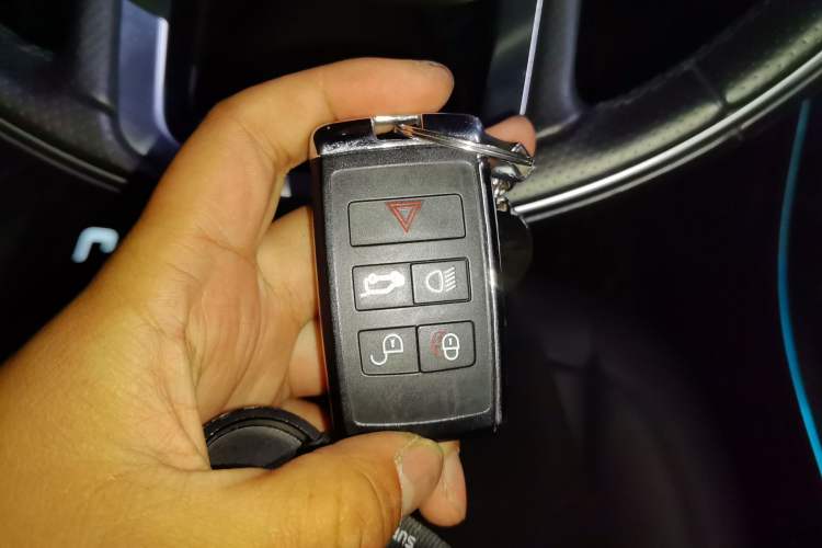 Used Land Rover Range Sport 2020 3.0 L6 HSE DYNAMIC Interior 1