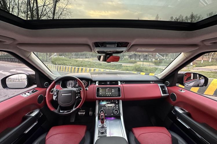 Used Land Rover Range Sport 2020 5.0 SC V8 SVR Interior 1