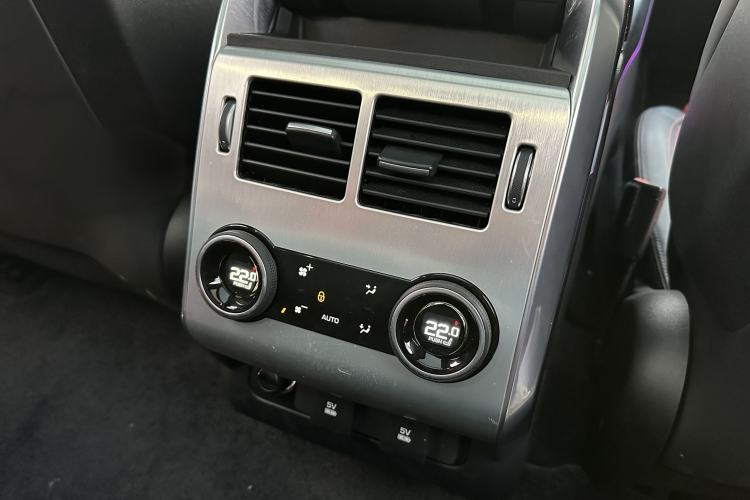 Used Land Rover Range Sport 2020 5.0 SC V8 SVR Interior 5