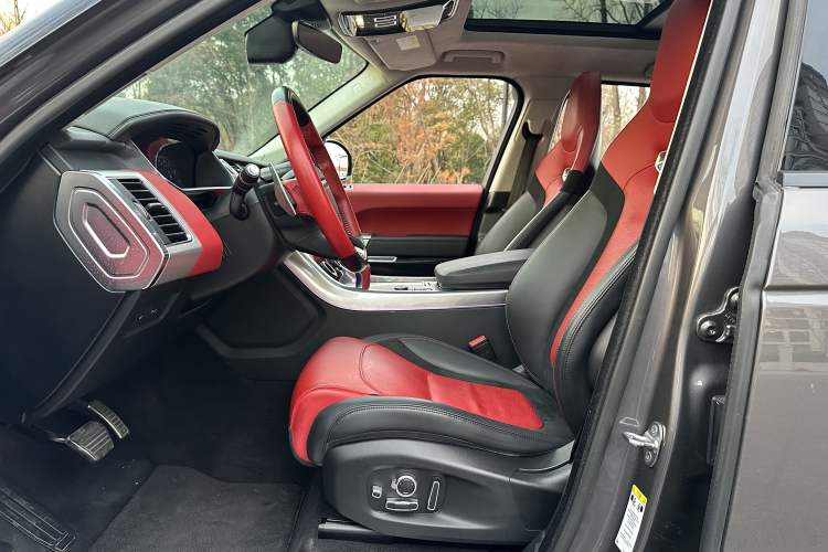 Used Land Rover Range Sport 2020 5.0 SC V8 SVR Interior 7