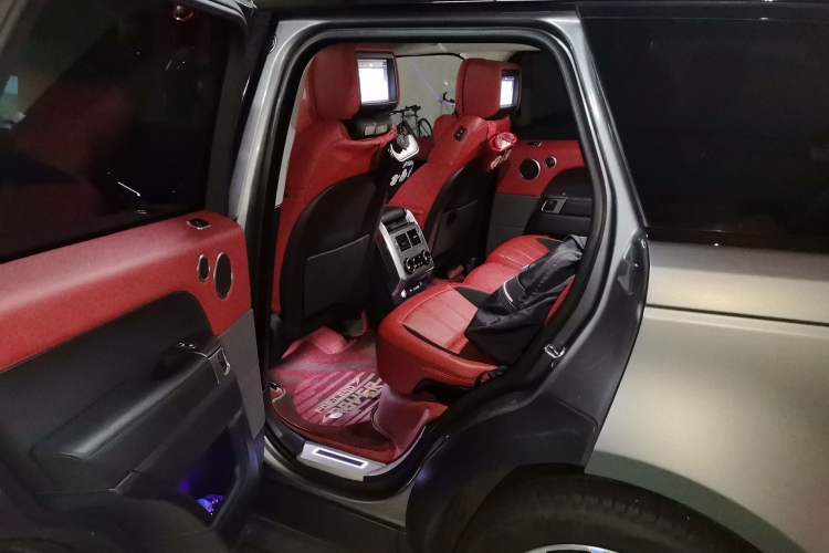 Used Land Rover Range Sport 2020 3.0 L6 HSE DYNAMIC Left Rear Seat