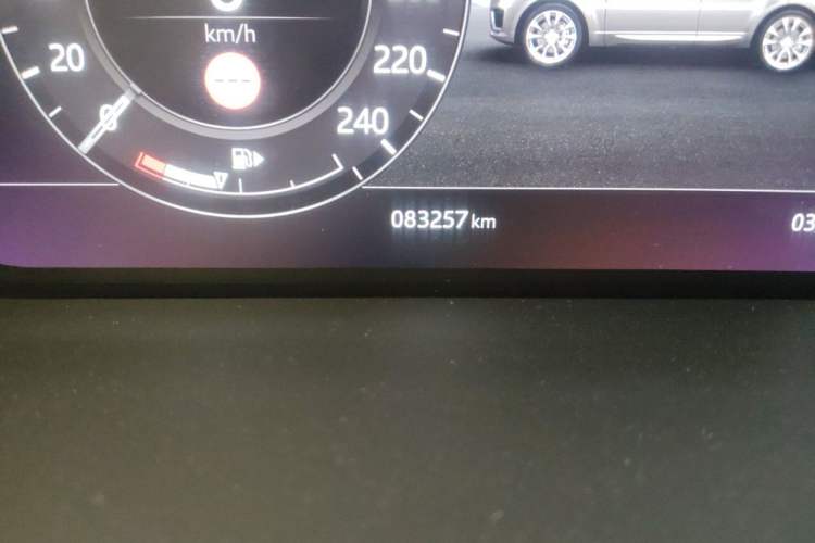 Used Land Rover Range Sport 2020 3.0 L6 HSE DYNAMIC Odometer Close Up