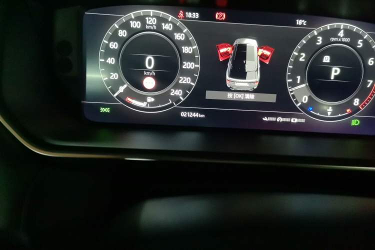Used Land Rover Range Sport 2020 3.0 L6 HSE DYNAMIC Odometer Close Up