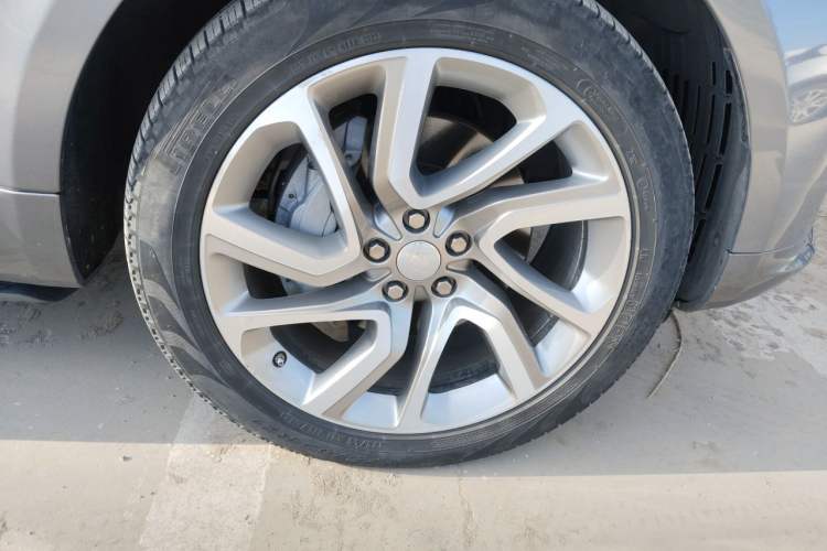 Used Land Rover Range Sport 2020 3.0 L6 HSE DYNAMIC Right Front Wheel Hub