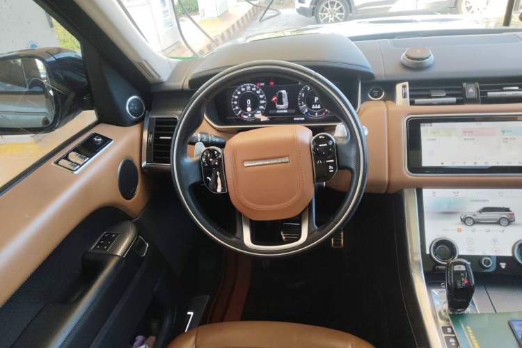 Used Land Rover Range Sport 2020 3.0 L6 HSE DYNAMIC Steering Wheel
