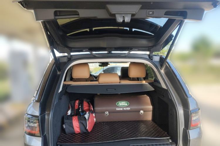 Used Land Rover Range Sport 2020 3.0 L6 HSE DYNAMIC Trunk