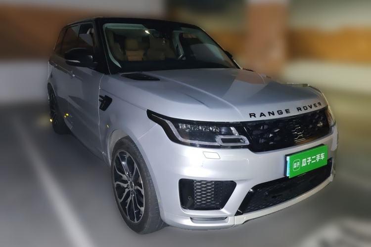 Used Land Rover Range Sport 2020 3.0 L6 HSE DYNAMIC Front Right 45 Deg