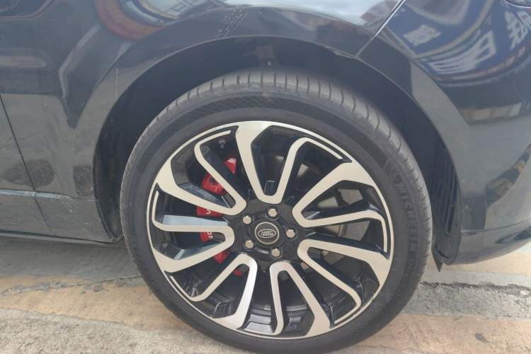 Used Land Rover Range Sport 2020 3.0 L6 HSE DYNAMIC Right Front Wheel Hub