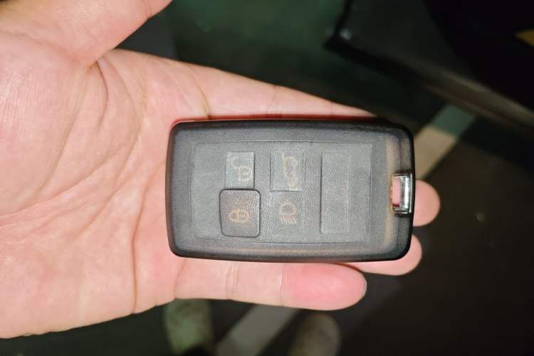 Used Land Rover Range Sport 2020 3.0 L6 HSE DYNAMIC Vehicle Key