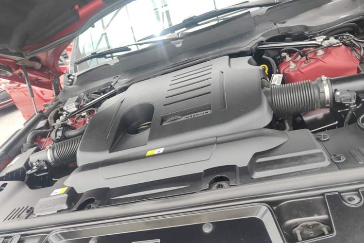 Used Land Rover Range Sport 2020 3.0 L6 HST Engine Bay