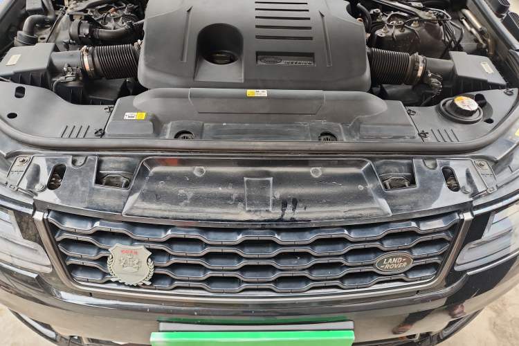 Used Land Rover Range Sport 2020 3.0 L6 HSE DYNAMIC Engine Bay