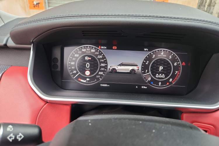 Used Land Rover Range Sport 2020 3.0 L6 HSE DYNAMIC Odometer Close Up