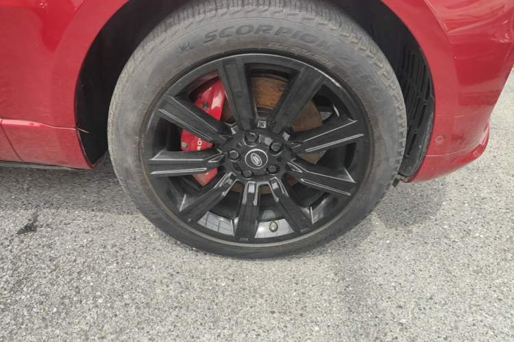 Used Land Rover Range Sport 2020 3.0 L6 HST Right Front Wheel Hub